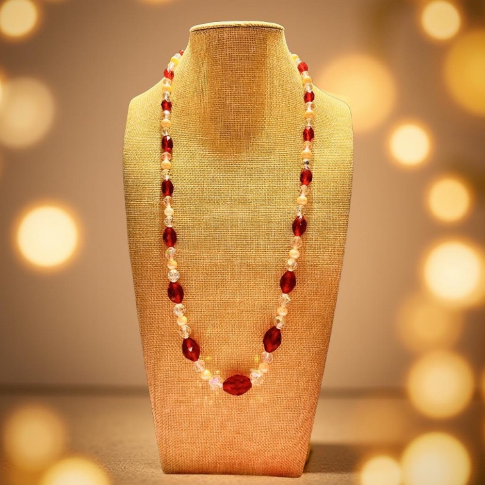 Red Crystal Necklace With faux Pearls and Clear Crystals beads. Vintage
